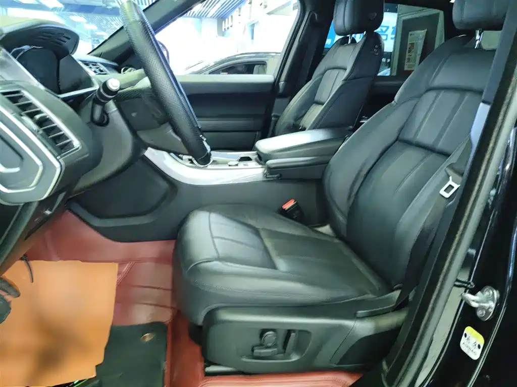 Land Rover Range Rover Sport 2021 3.0 L6 SE фото 15