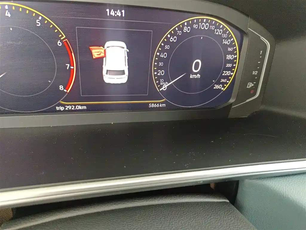 Volkswagen Tharu 2023 330TSI 4WD Moon Premium Edition фото 5