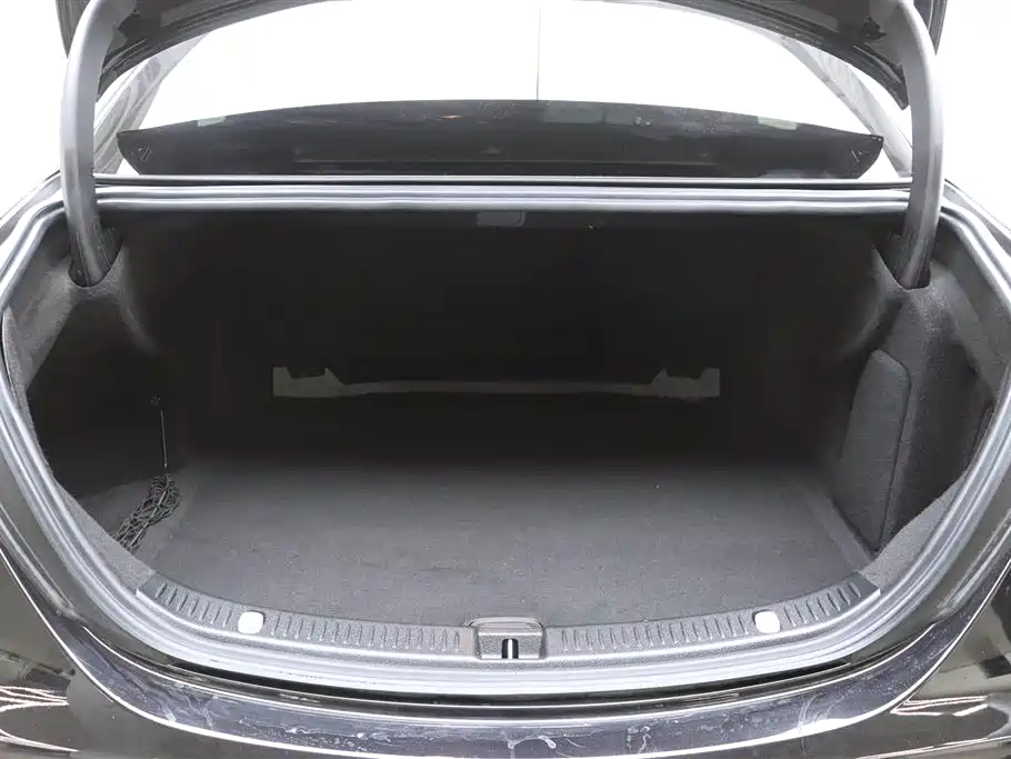 Mercedes-Benz E-Class 2017 Facelift E 200 Sport 4MATIC фото 32