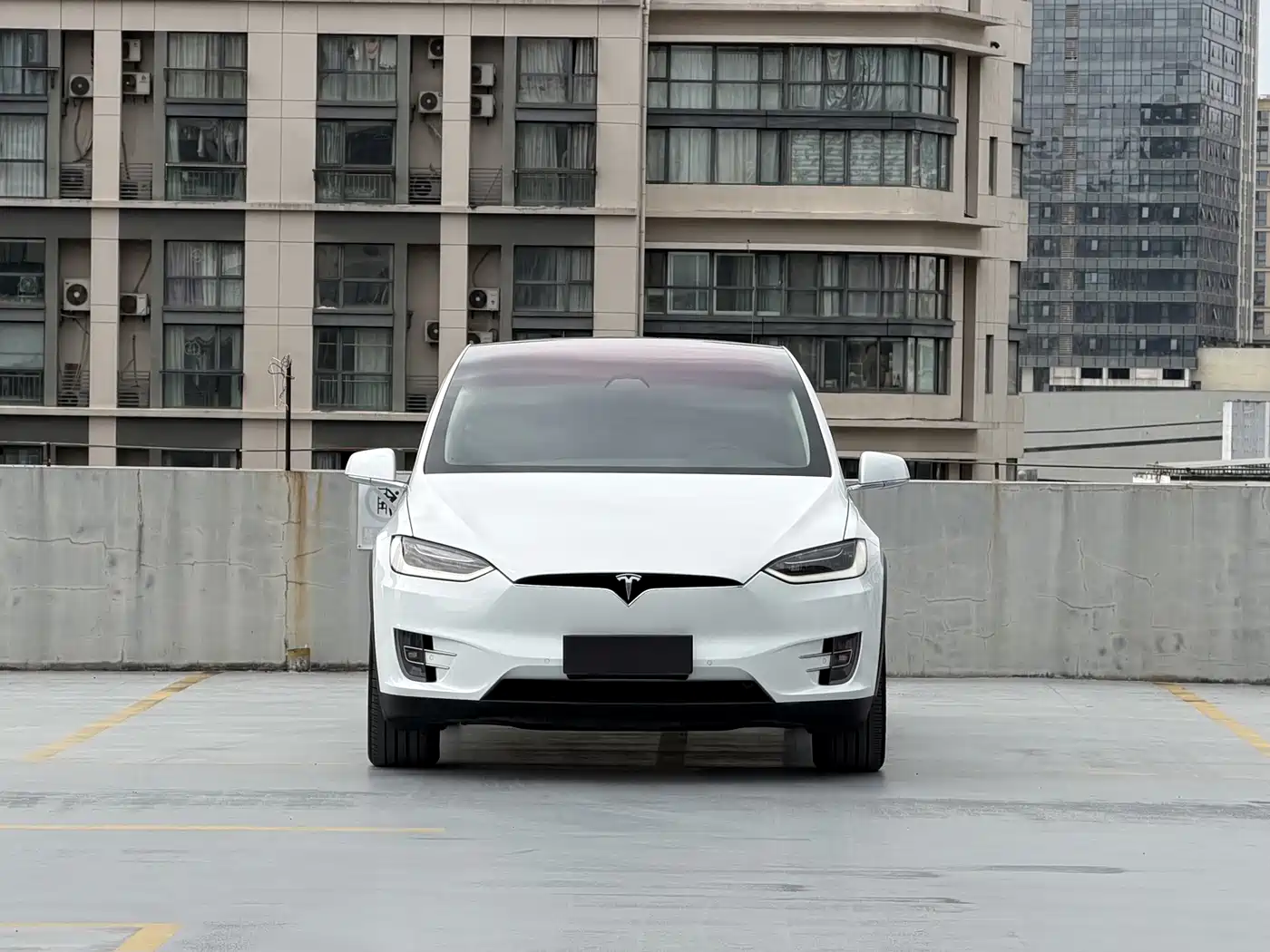 TESLA MODEL X