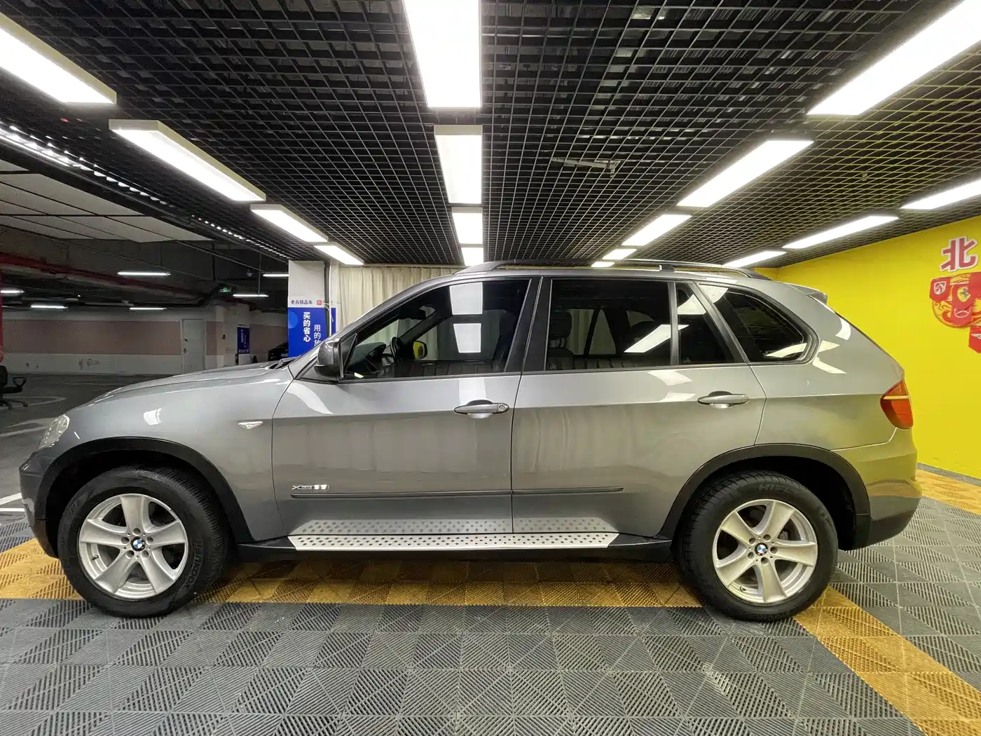 BMW X5 (Import) 2011 xDrive35i Leading Edition фото 6