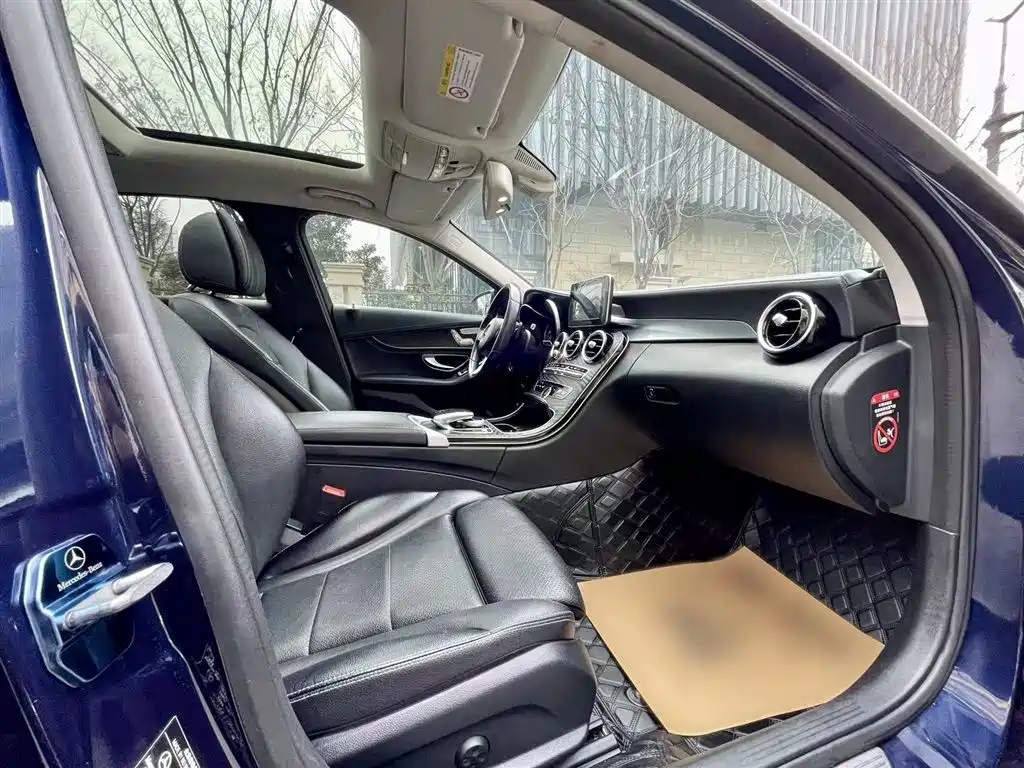 Mercedes-Benz C-Class 2017 Facelift C 200 L Sport Edition фото 18
