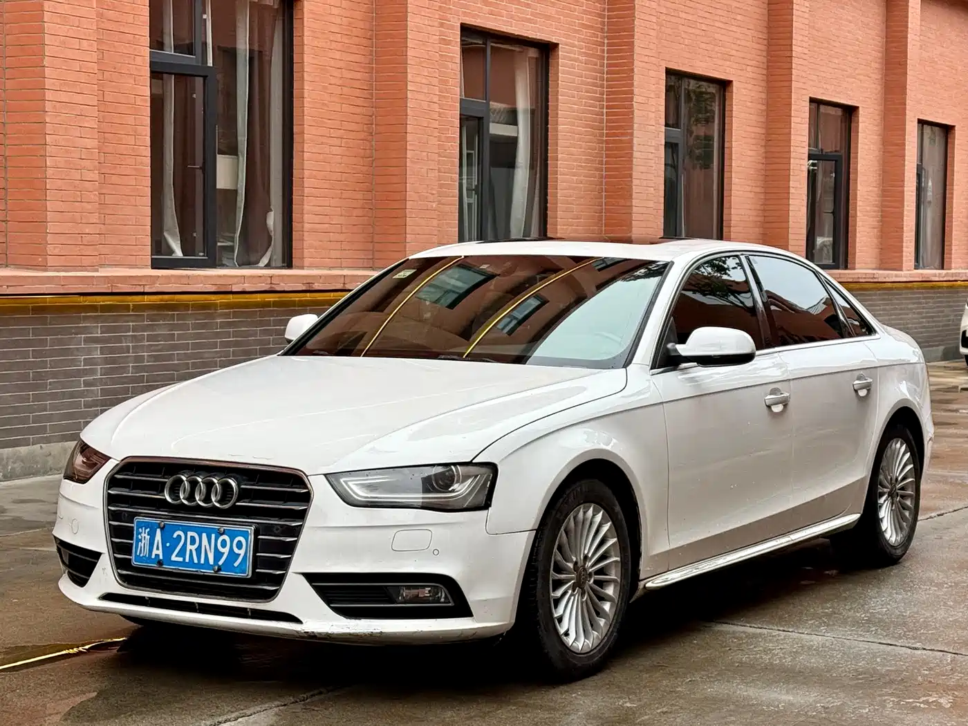 Audi A4L 2016 35 TFSI Collector's Edition S line Comfort