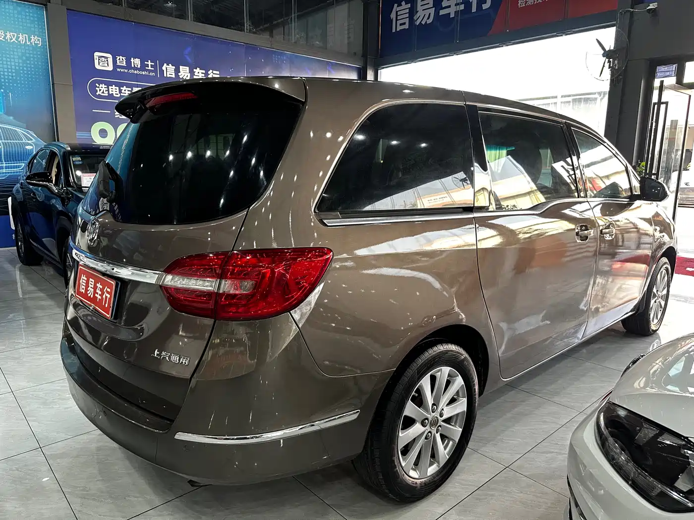 Buick GL8 2017 25S Comfort China V фото 12