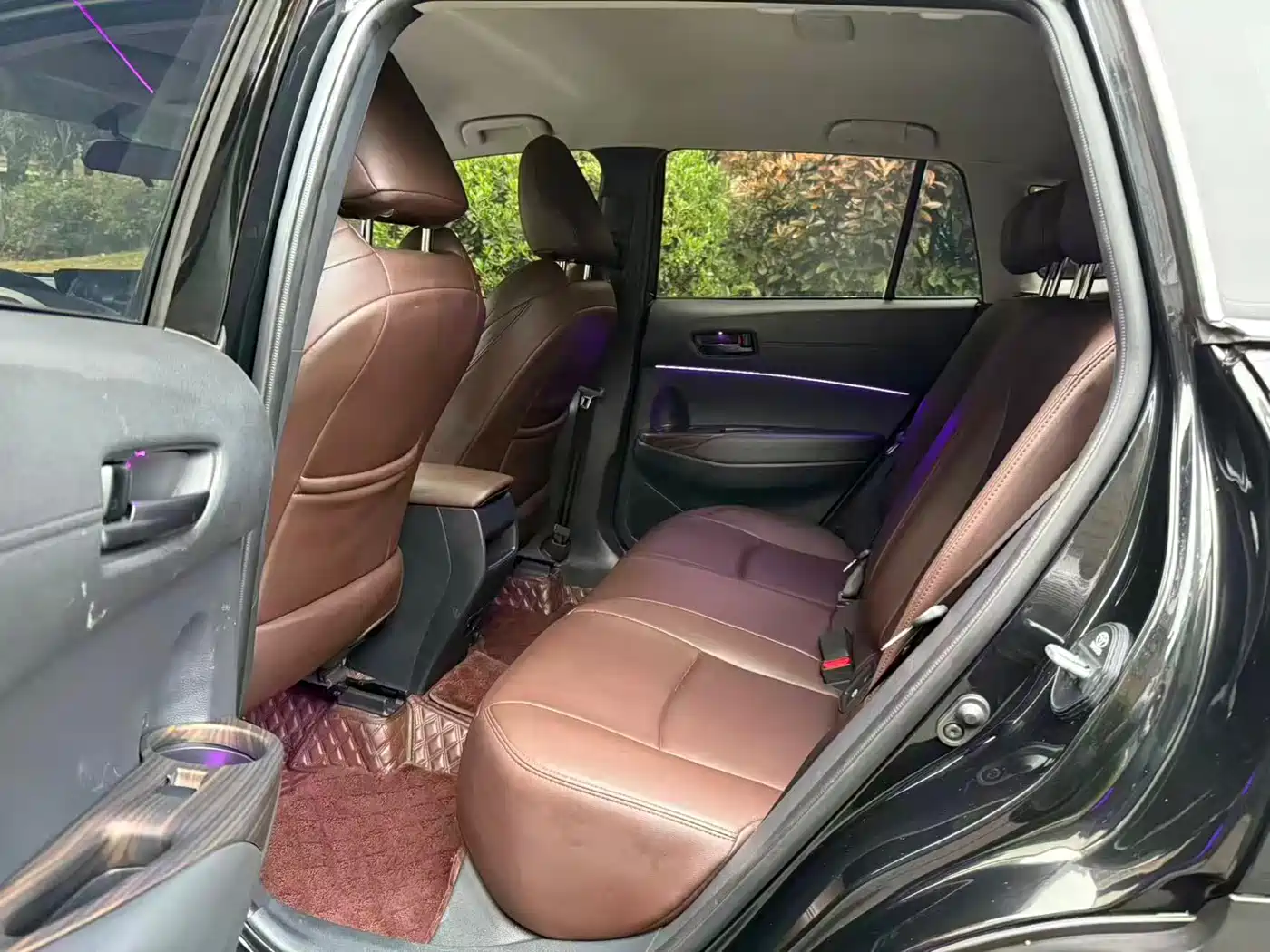 Toyota Frontlander 2023 2.0L CVT Elite Edition фото 7