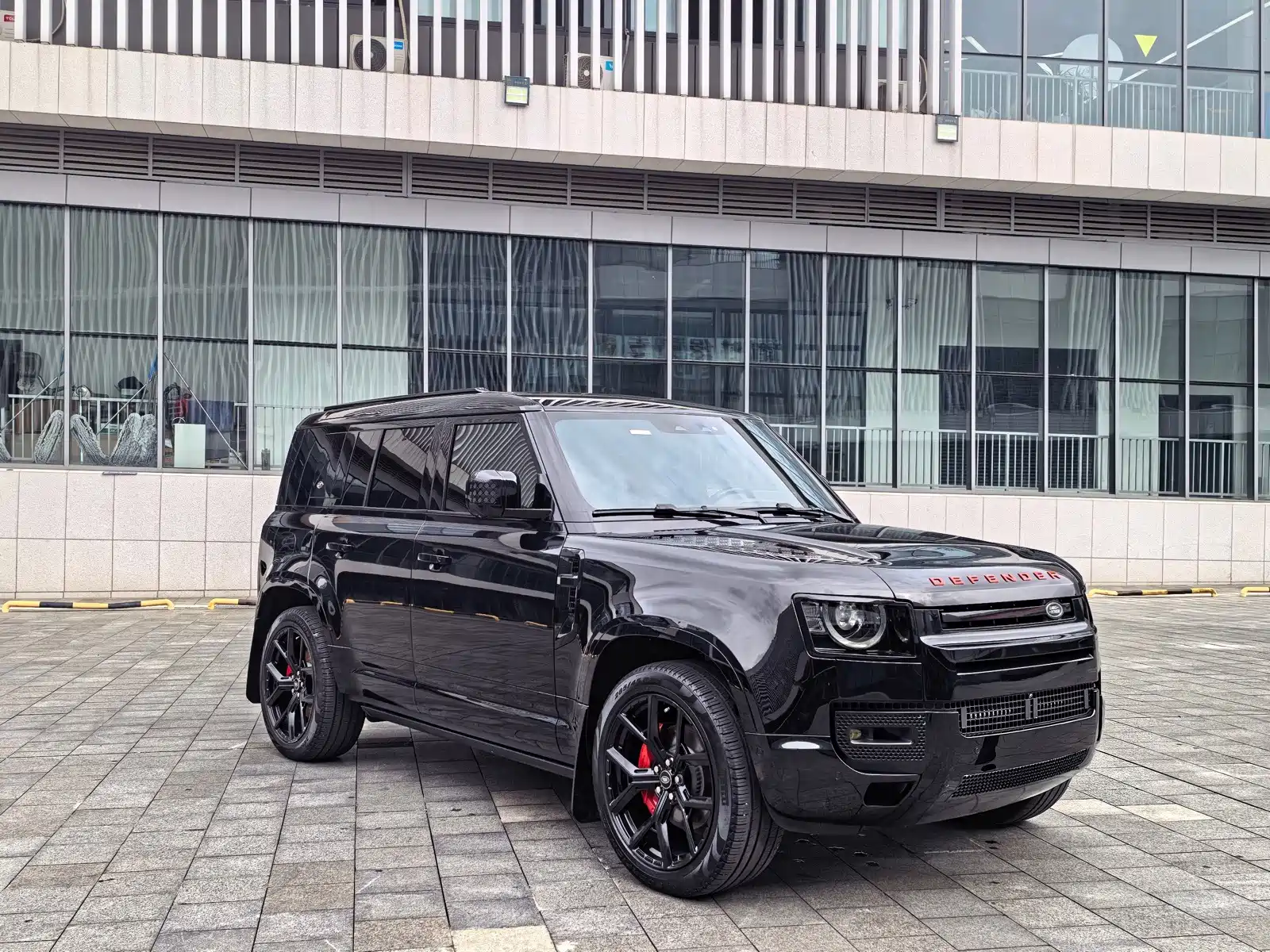 Фото 3 - Land Rover Defender