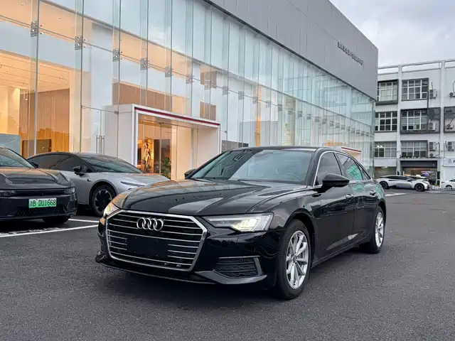 Audi A6L 40 TFSI, Люкс Элеганс