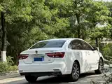 Фото 9 - Roewe i6