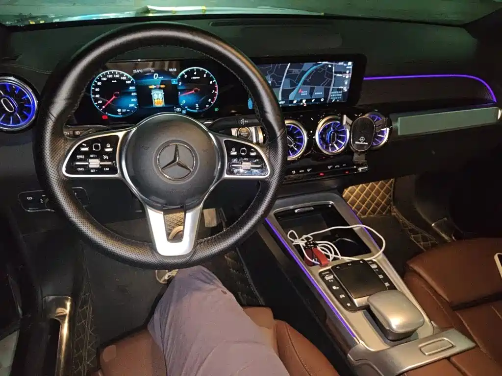 Фото 10 - Mercedes-Benz GLB
