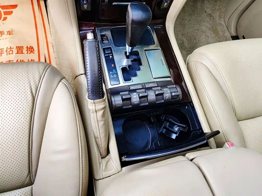 Lexus LX 2009 570 фото 13