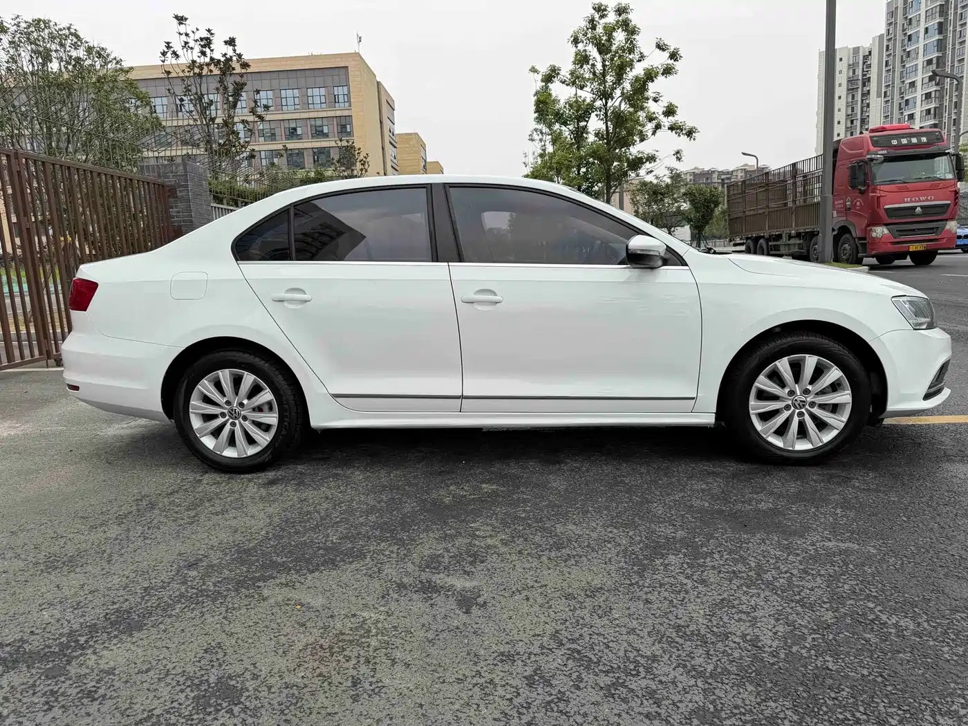 Volkswagen Sagitar 2015 230TSI Automatic Comfort фото 12