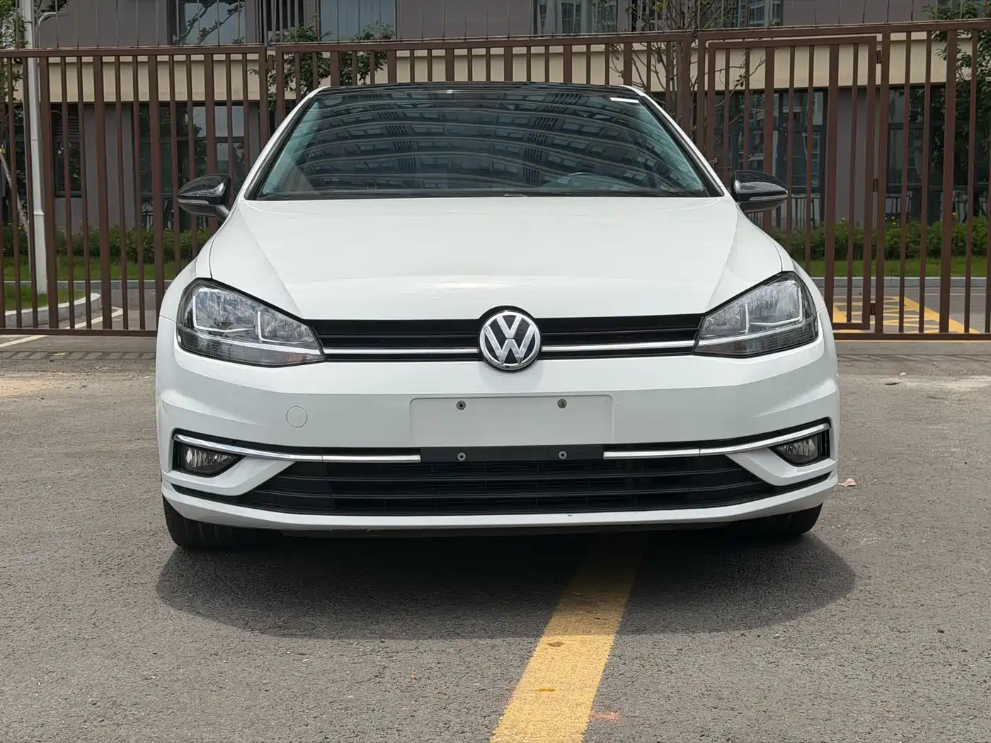 Volkswagen Golf 2020 Beloved Edition 280TSI DSG Comfort фото 2