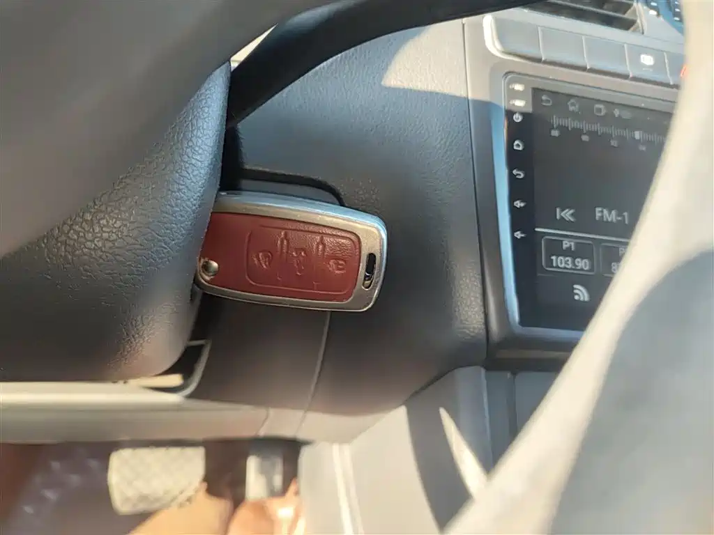 Volkswagen Polo 2016 1.4L Automatic Trend фото 9
