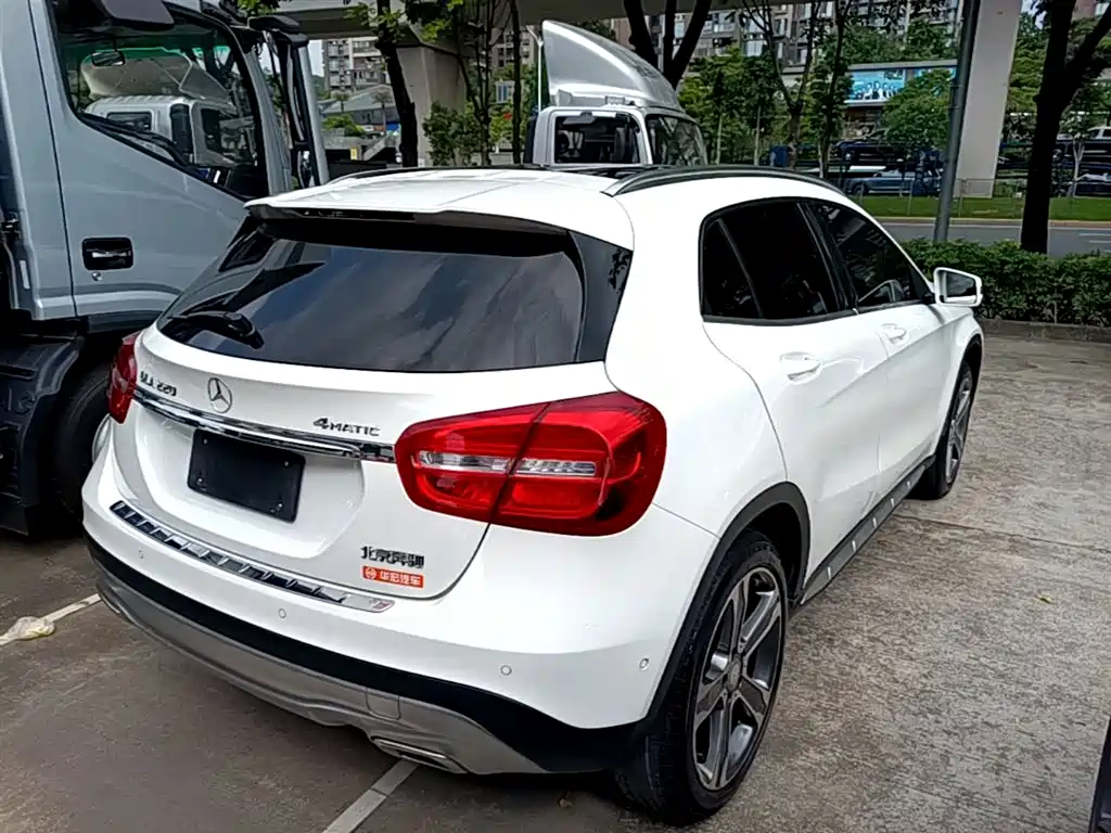 Mercedes-Benz GLA 2016 GLA 220 4MATIC Luxury фото 7