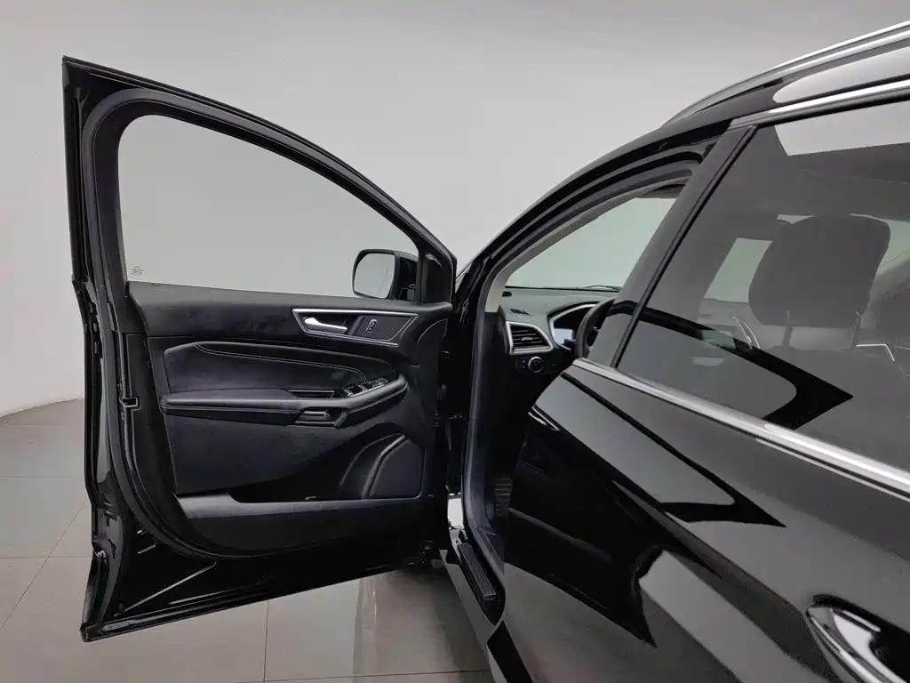 Ford Edge 2017 2016 EcoBoost 245 2WD Luxury 7-Seater