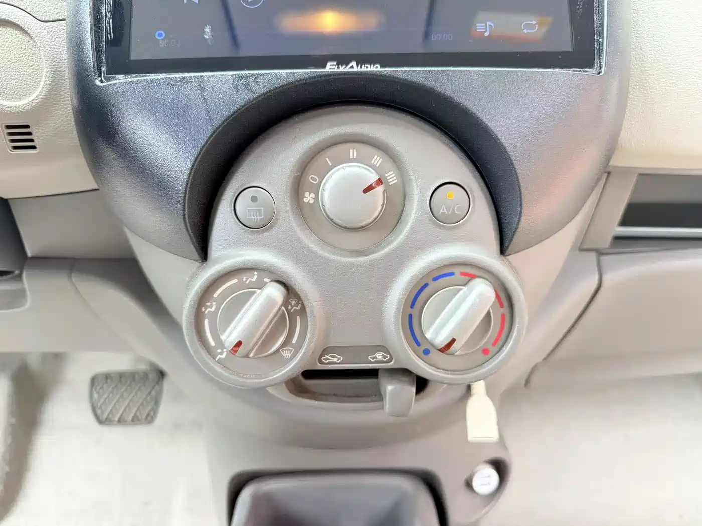 Nissan March 2013 2010 1.5L Automatic Easy Shine Edition