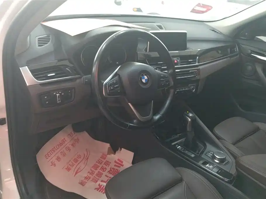 BMW X1 2018 xDrive20Li Luxury Model фото 12