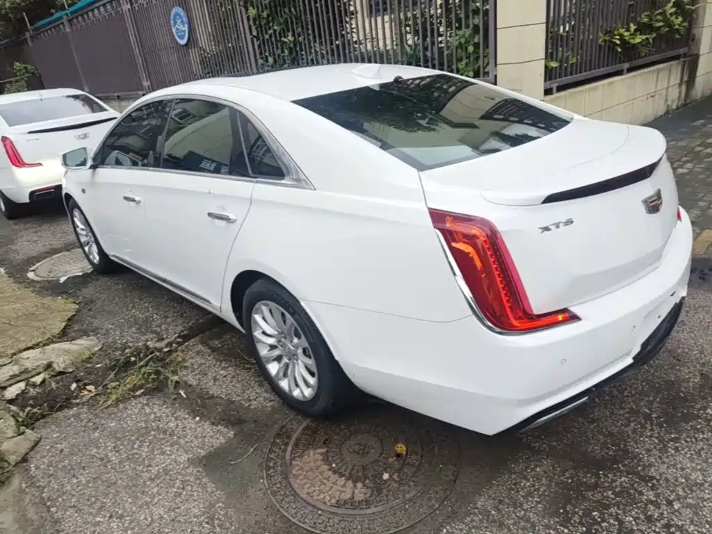 Photo 5 - Cadillac XTS