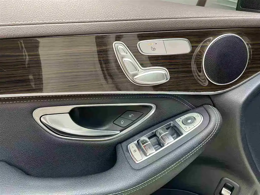 Mercedes-Benz GLC 2019 GLC 260 L 4MATIC Dynamic фото 13