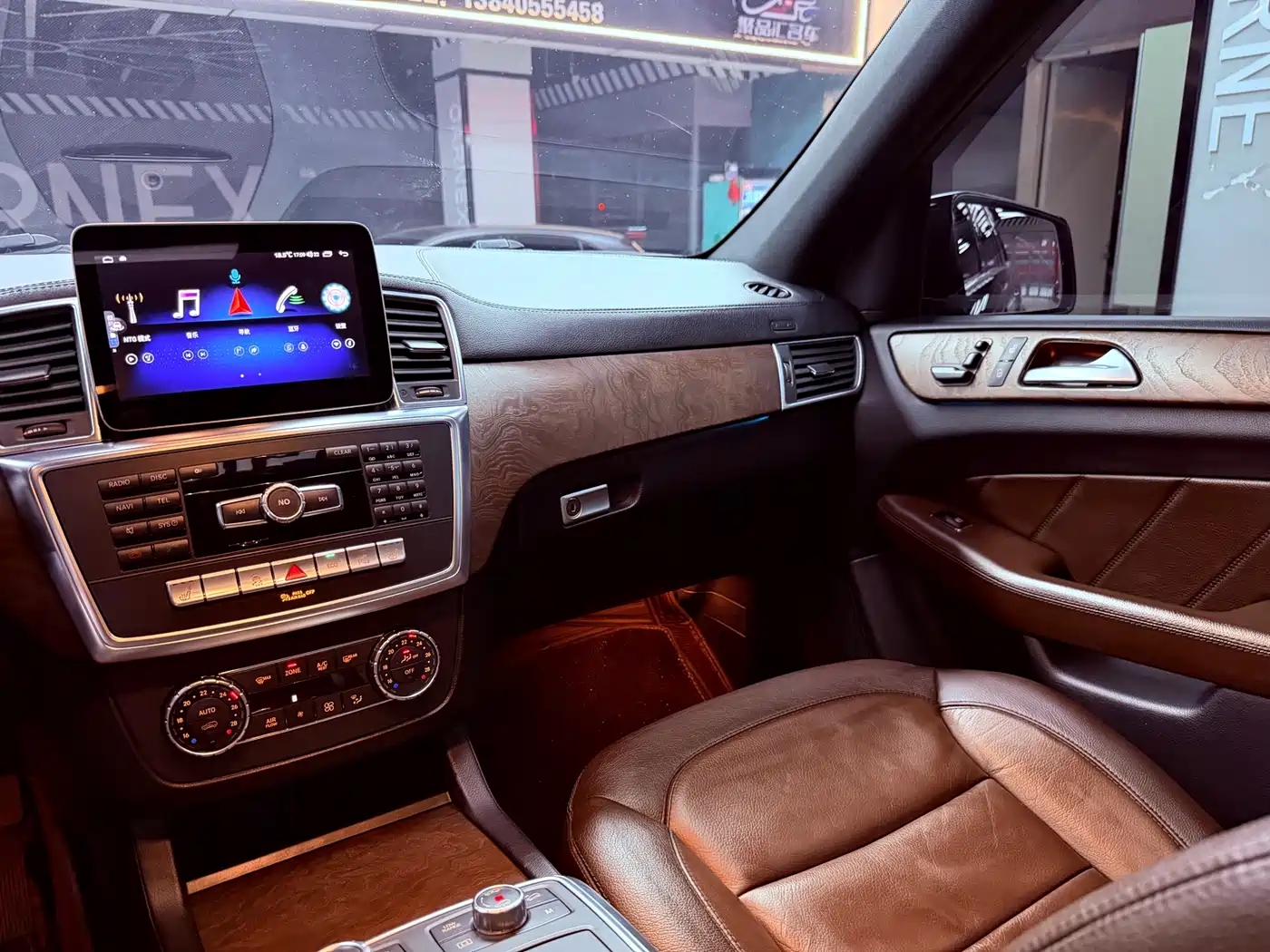 Mercedes-Benz GL-Class 2015 GL 400 4MATIC Luxury фото 39