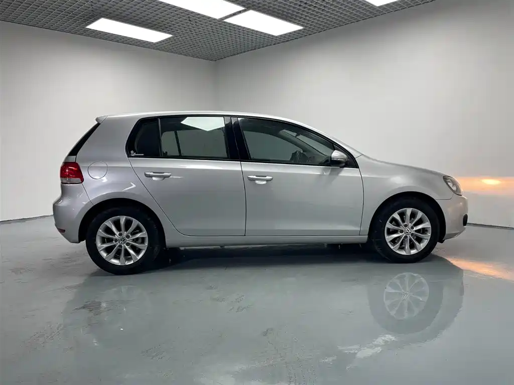 Volkswagen Golf 2012 1.6 Automatic Comfort Type фото 2