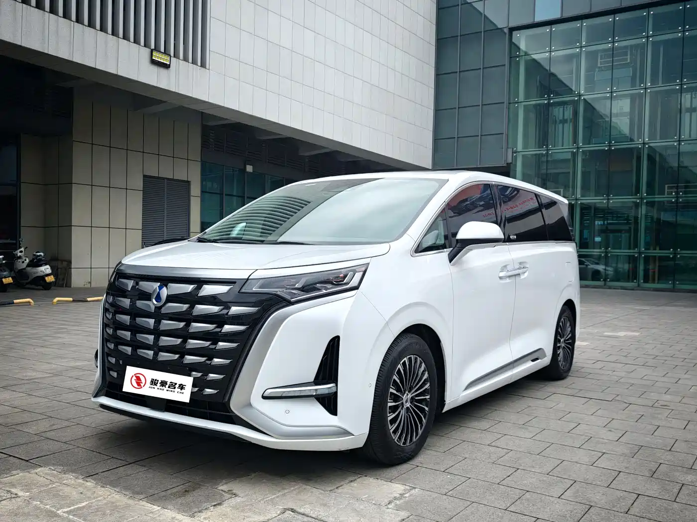 Denza D9 2022 DM-i 970 AWD Flagship