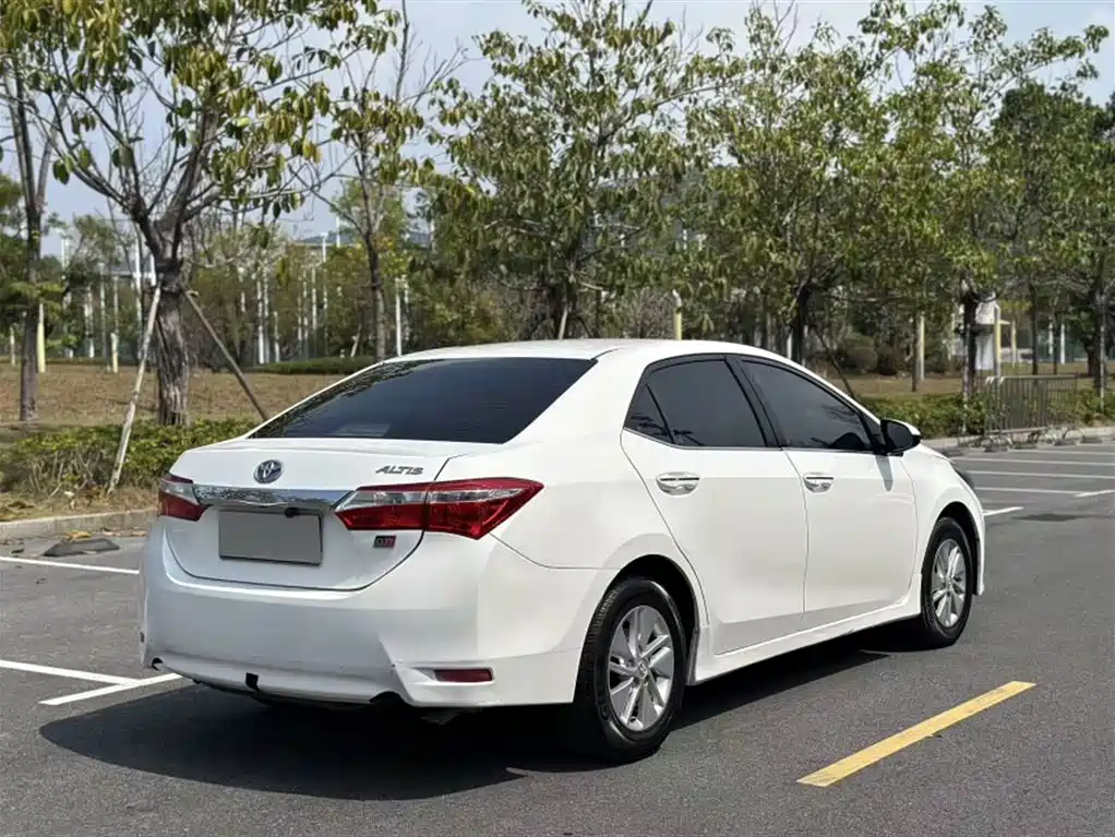 Toyota Corolla 2017 1.2T CVT GL фото 22