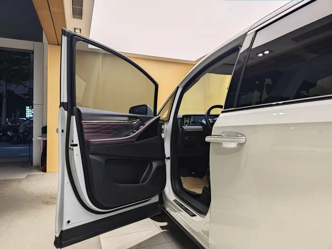 GAC Trumpchi Trumpchi M8 2024 Master Series 400T Ultimate Edition фото 7