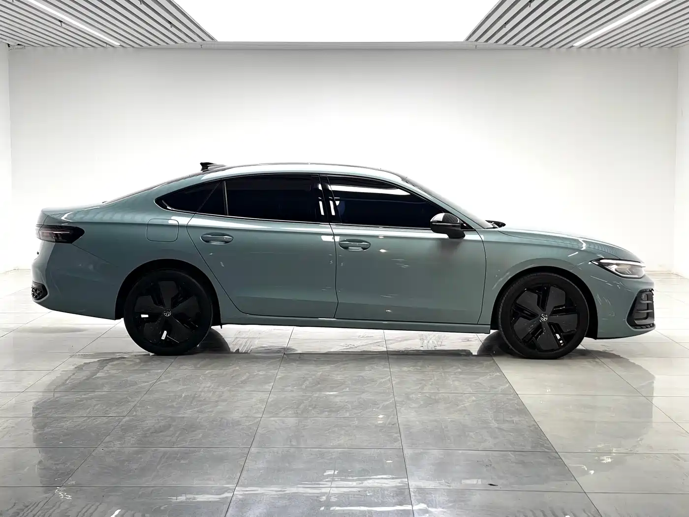 Volkswagen Passat 2025 Model Pro 380TSI Starlight Dragon Premium Edition фото 8