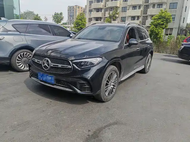 MERCEDES-BENZ GLC