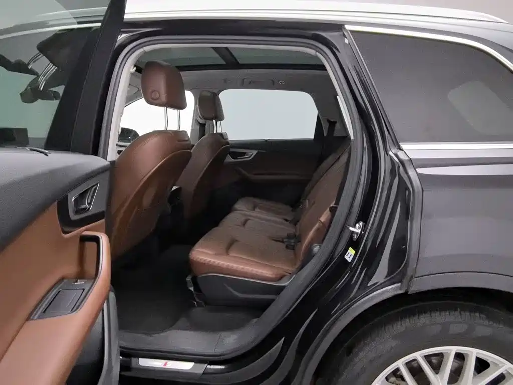 Photo 15 - Audi Q7