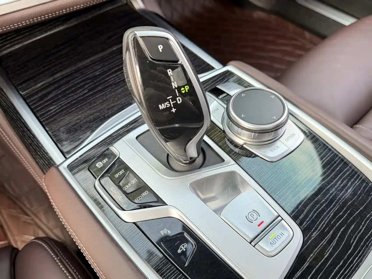 BMW 7-SERIES