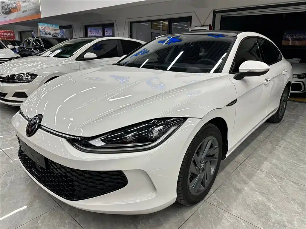 VOLKSWAGEN LINGDU