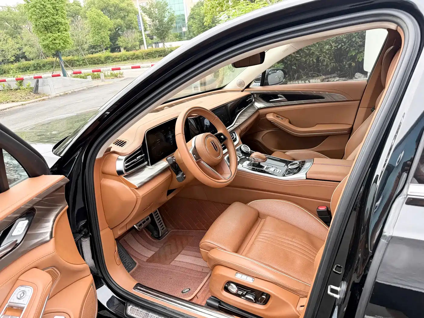 Hongqi H9 2020 2.0T Smart Connection Qi Xiang Edition фото 4