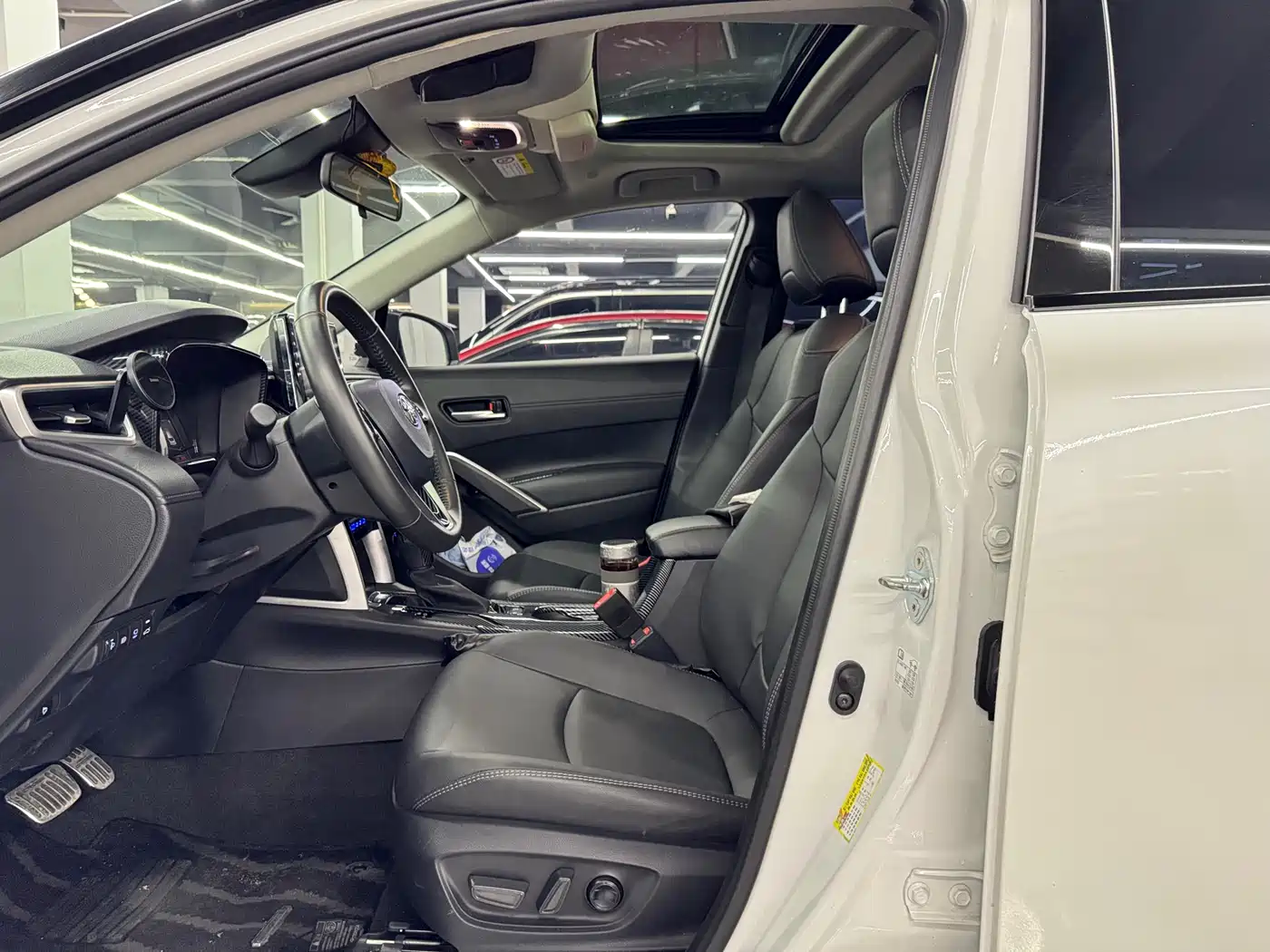 Toyota Corolla Cross 2022 2.0L Premium Edition фото 9