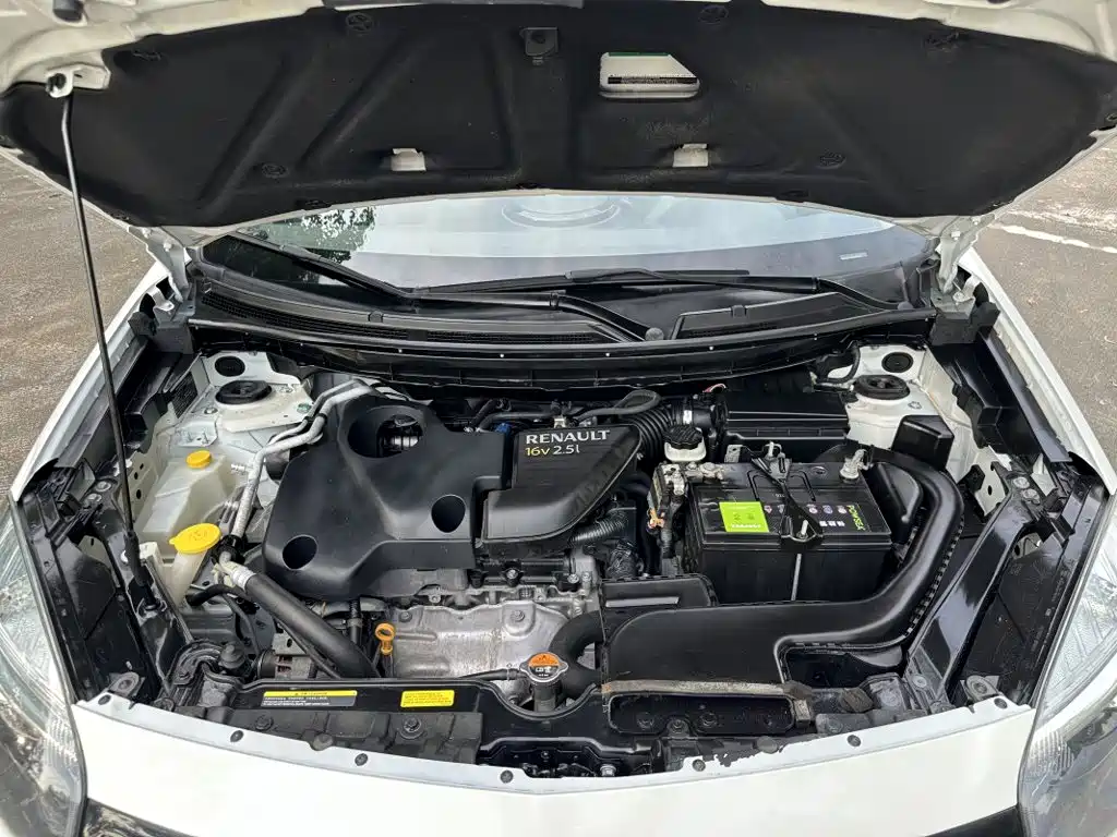 Renault Koleos (Import) 2014 2014 2.5L 2WD Comfort Edition