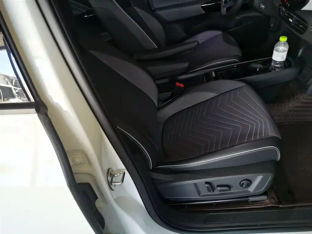 Volkswagen ID.3 2024 Outstanding Edition фото 25