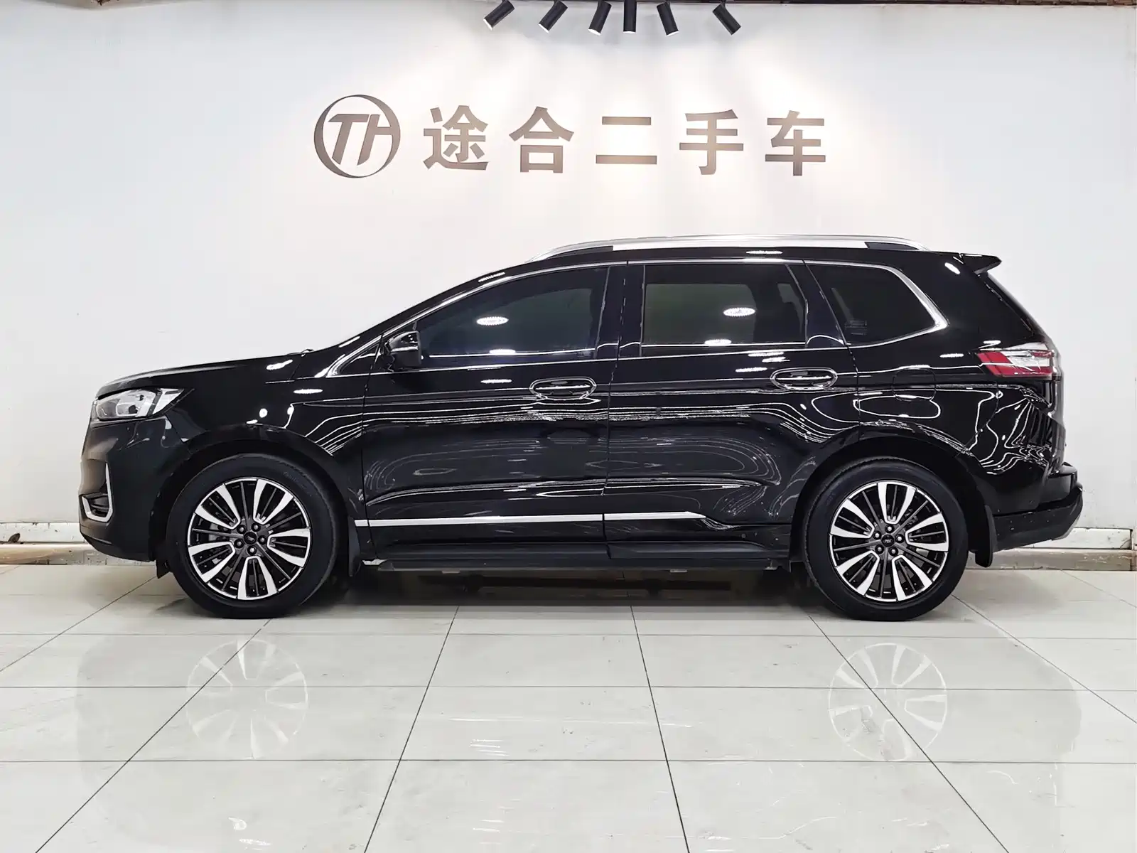 Фото 3 - Ford Edge