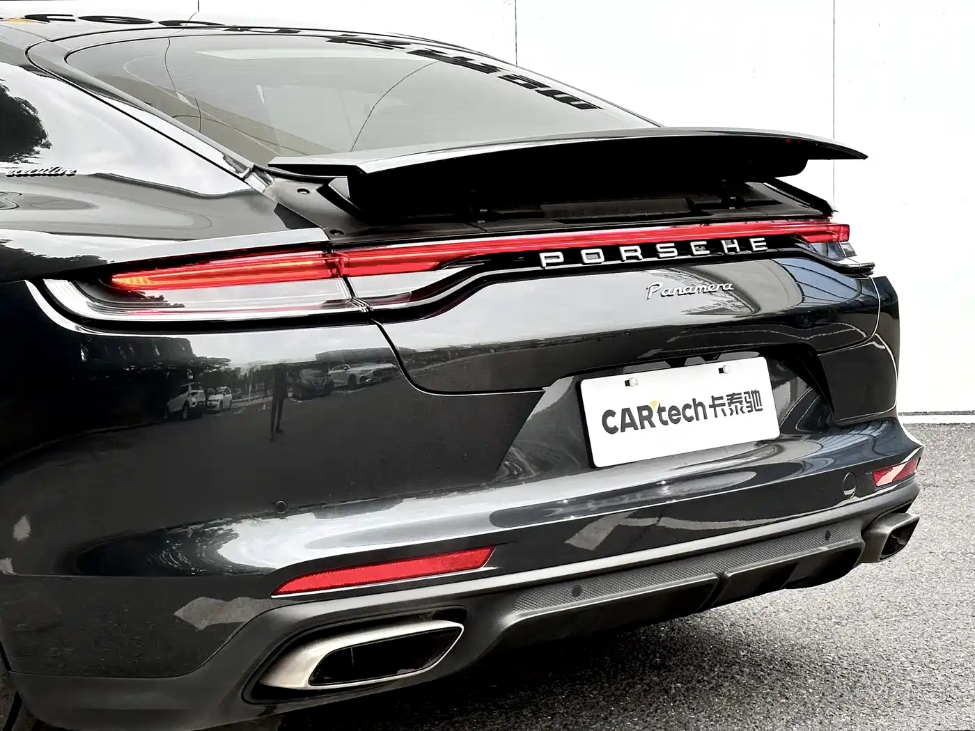 PORSCHE PANAMERA