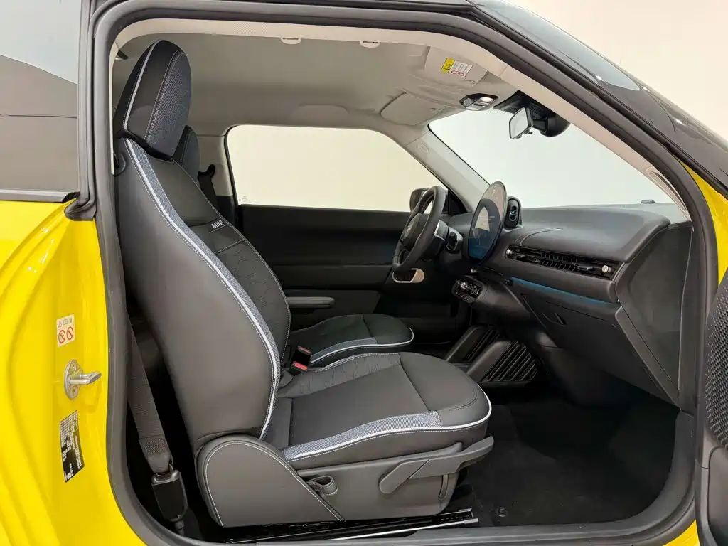 MINI Electric MINI COOPER 2024 2024 456km COOPER E Classic