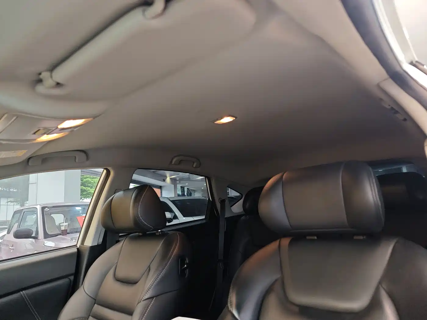 LUXGEN EXCELLENT 6 SUV