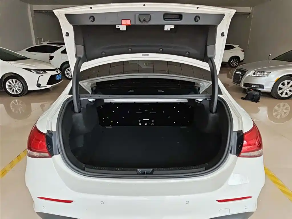 MERCEDES-BENZ CLASS A