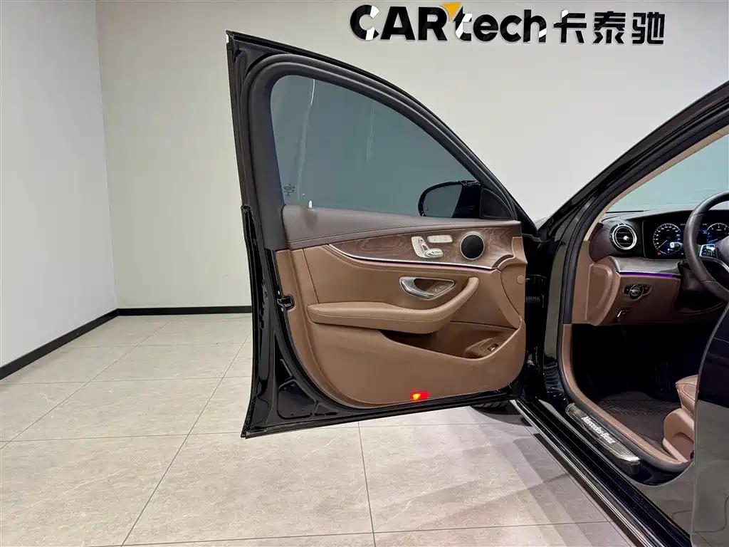 Mercedes-Benz E-Class 2021 E 300 L Fashion фото 17
