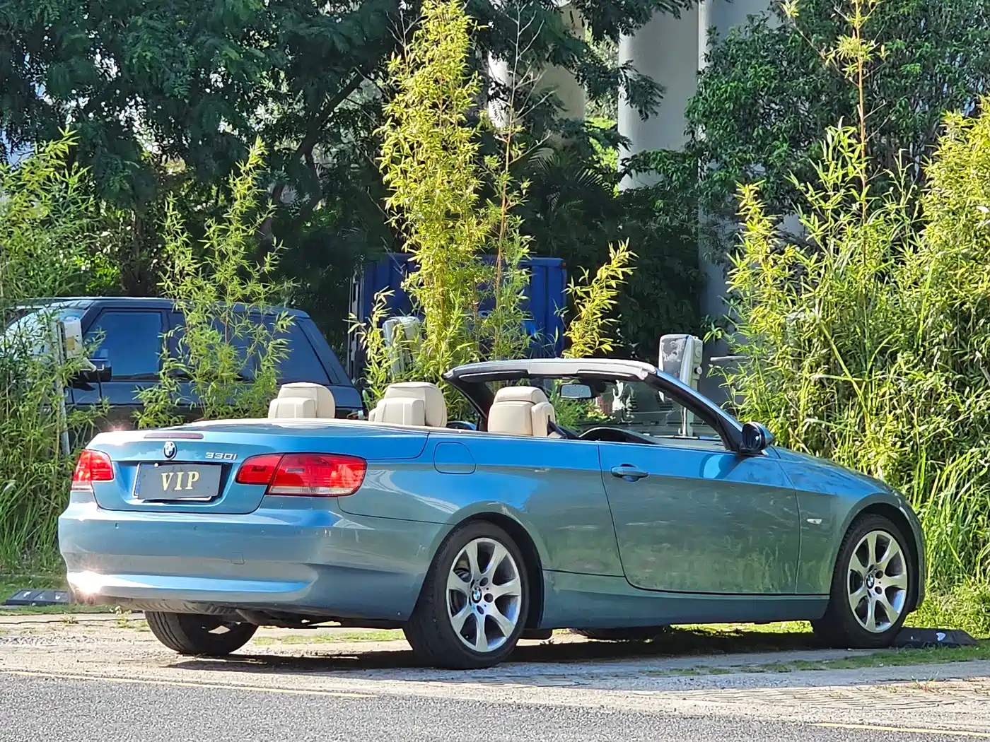 BMW 3 Series (Import) 2009 Model 330i Convertible фото 8