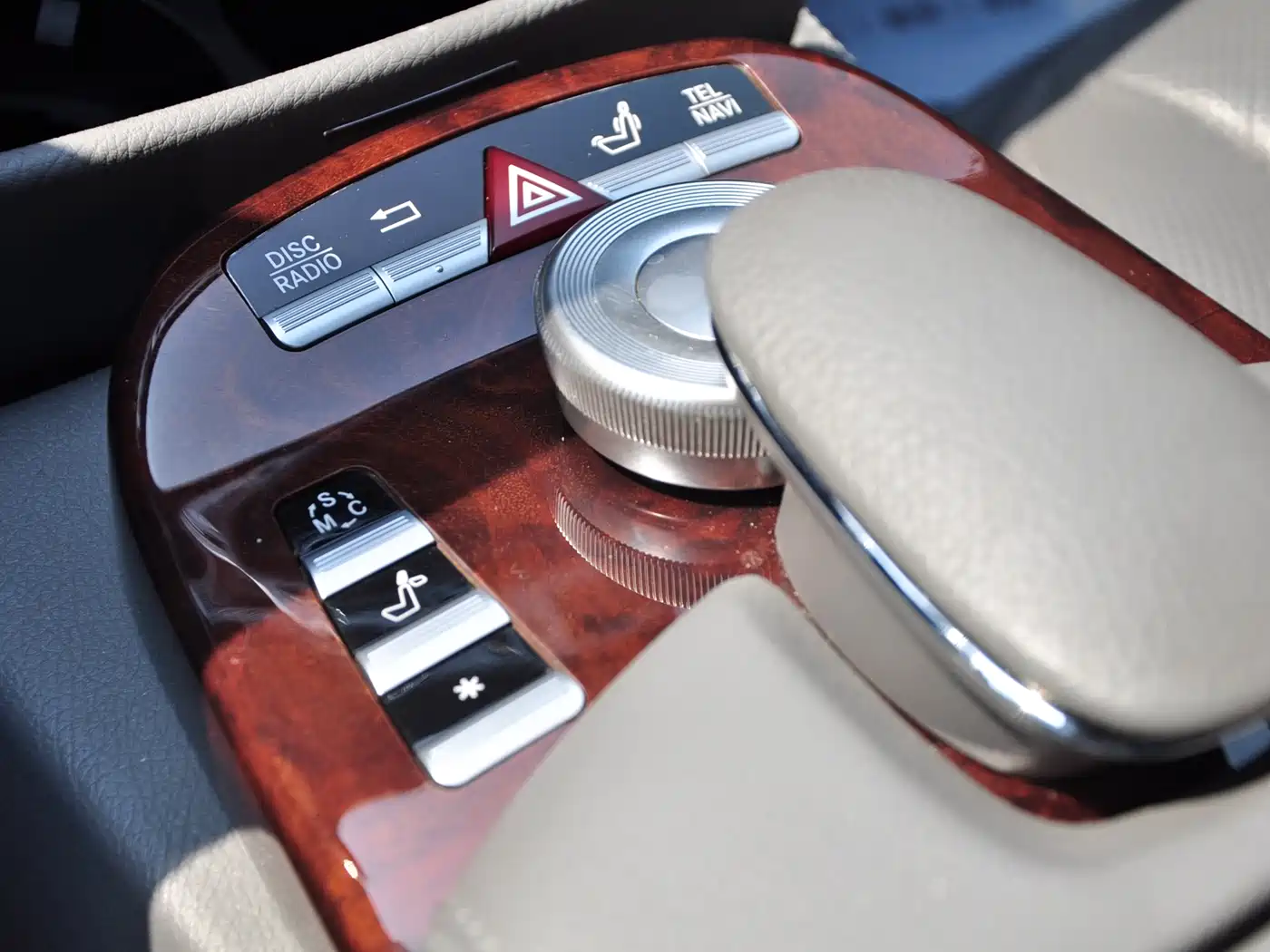 Mercedes-Benz S-Class фото 12