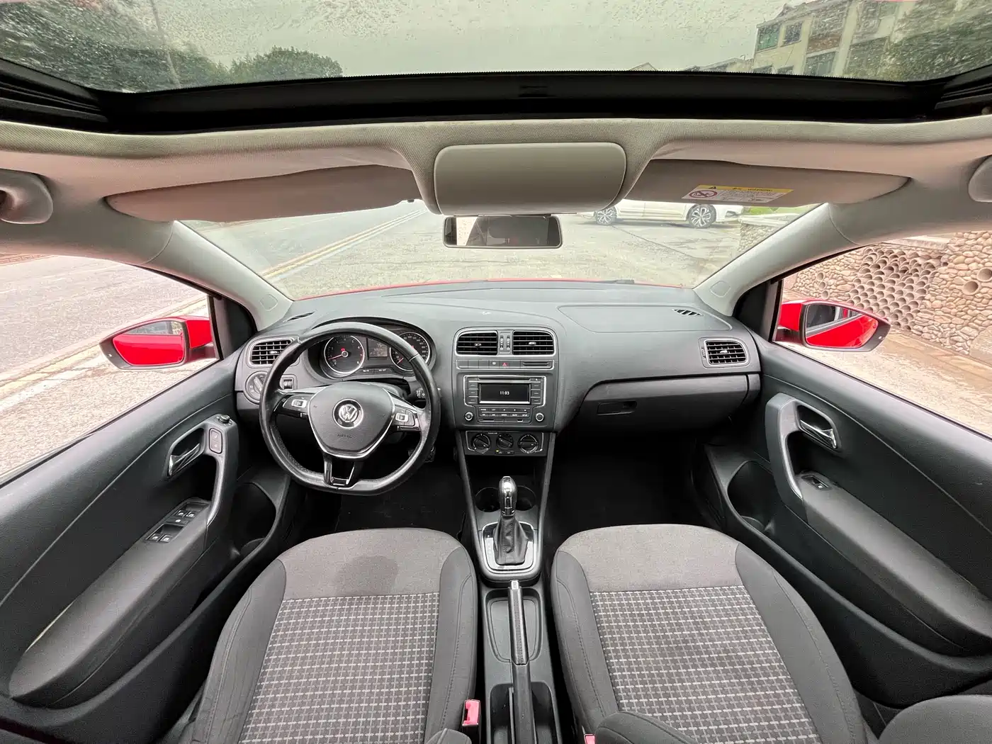 Volkswagen Polo 2016 1.6L Automatic Comfort фото 7