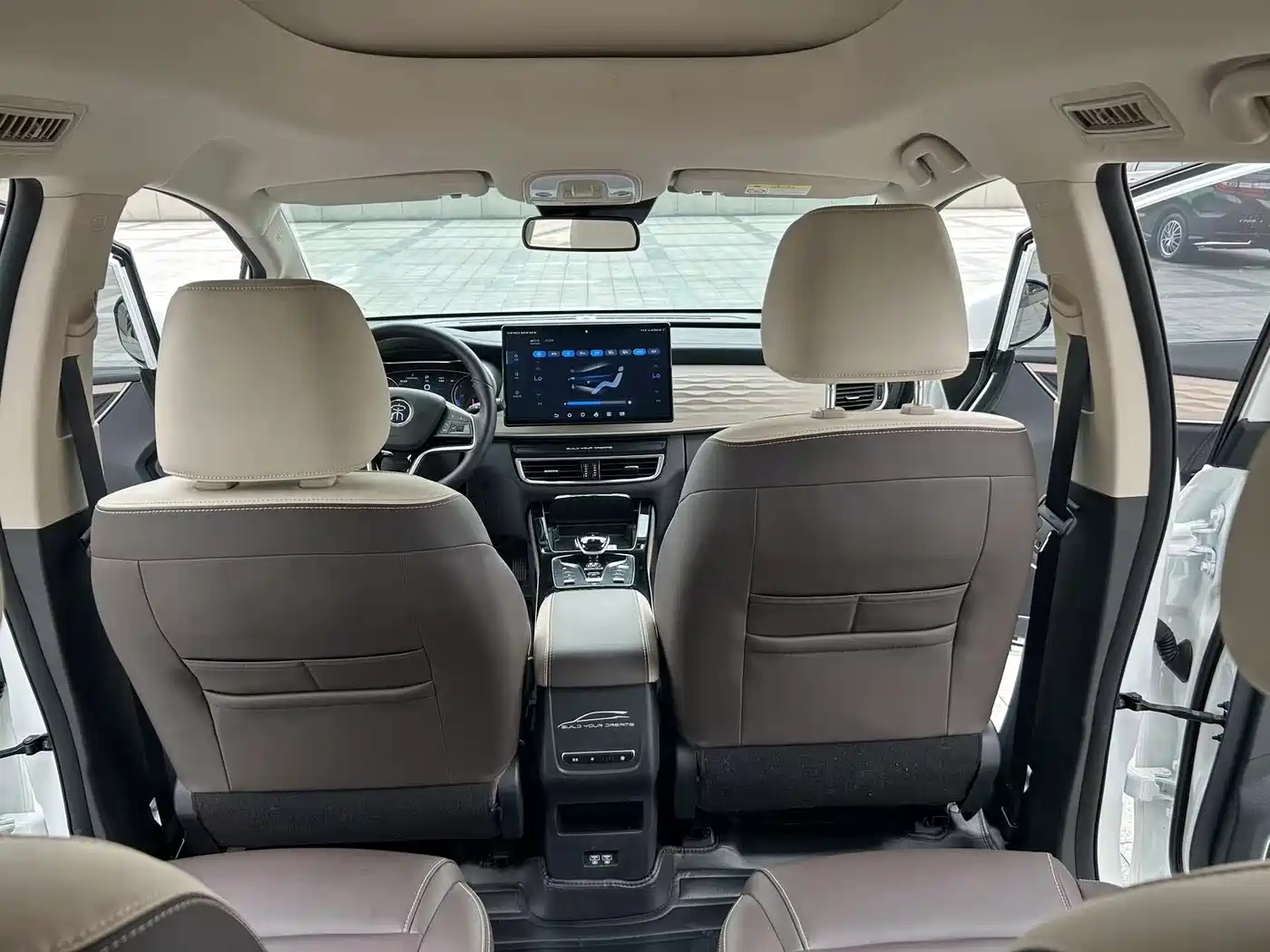 BYD Song MAX New Energy 2022 DM-i 105KM Executive Edition фото 12
