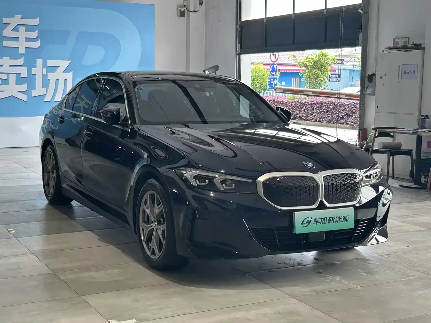 BMW i3 2025 eDrive 35 L фото 3