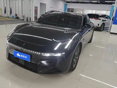Lynk & Co 10