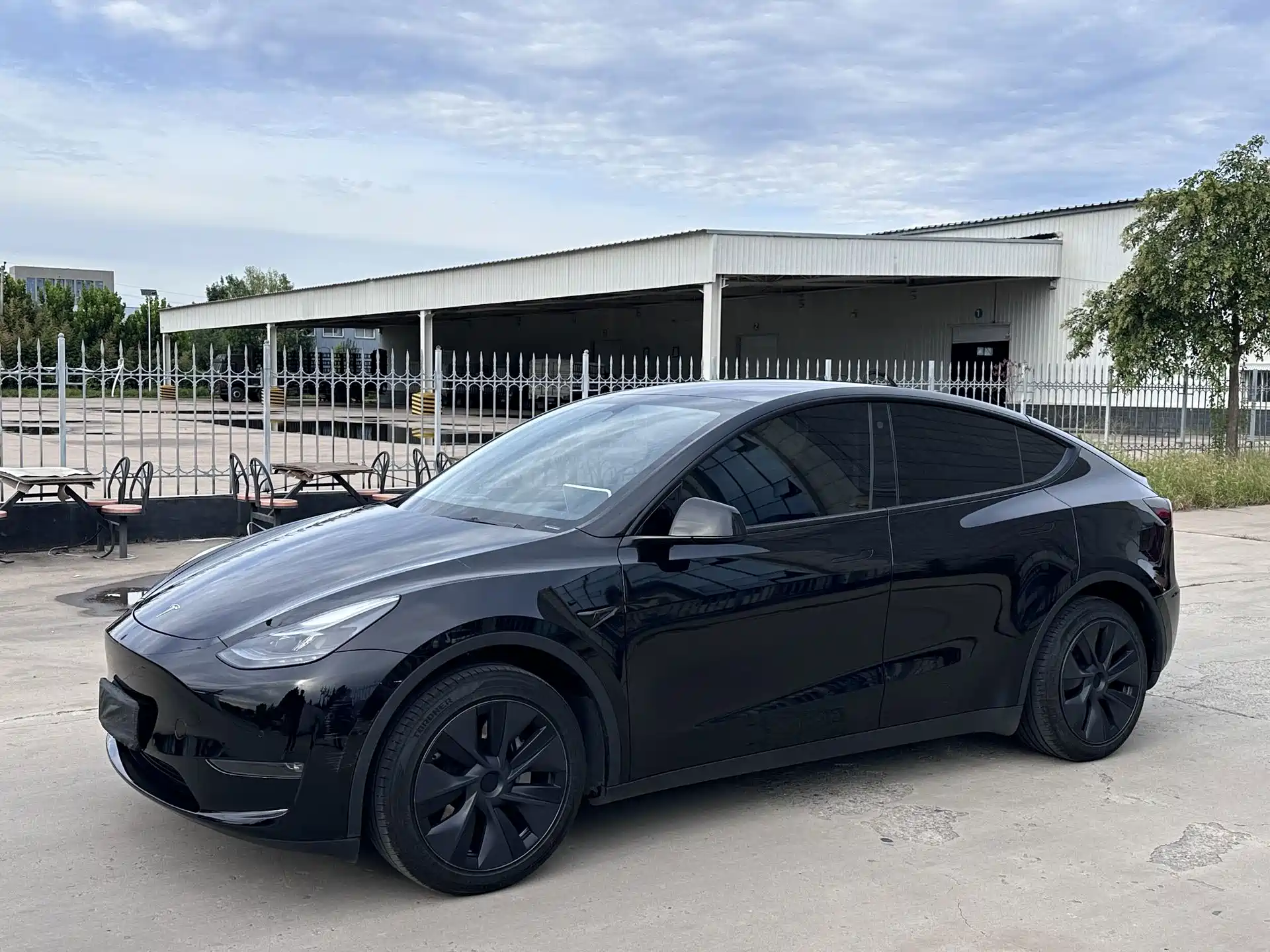 Фото 1 - Tesla Model Y